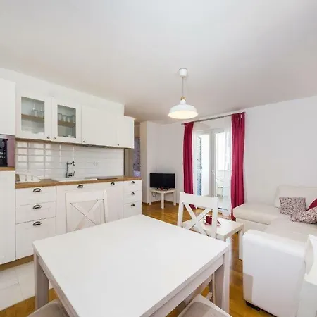 Paradise 佩特坎内